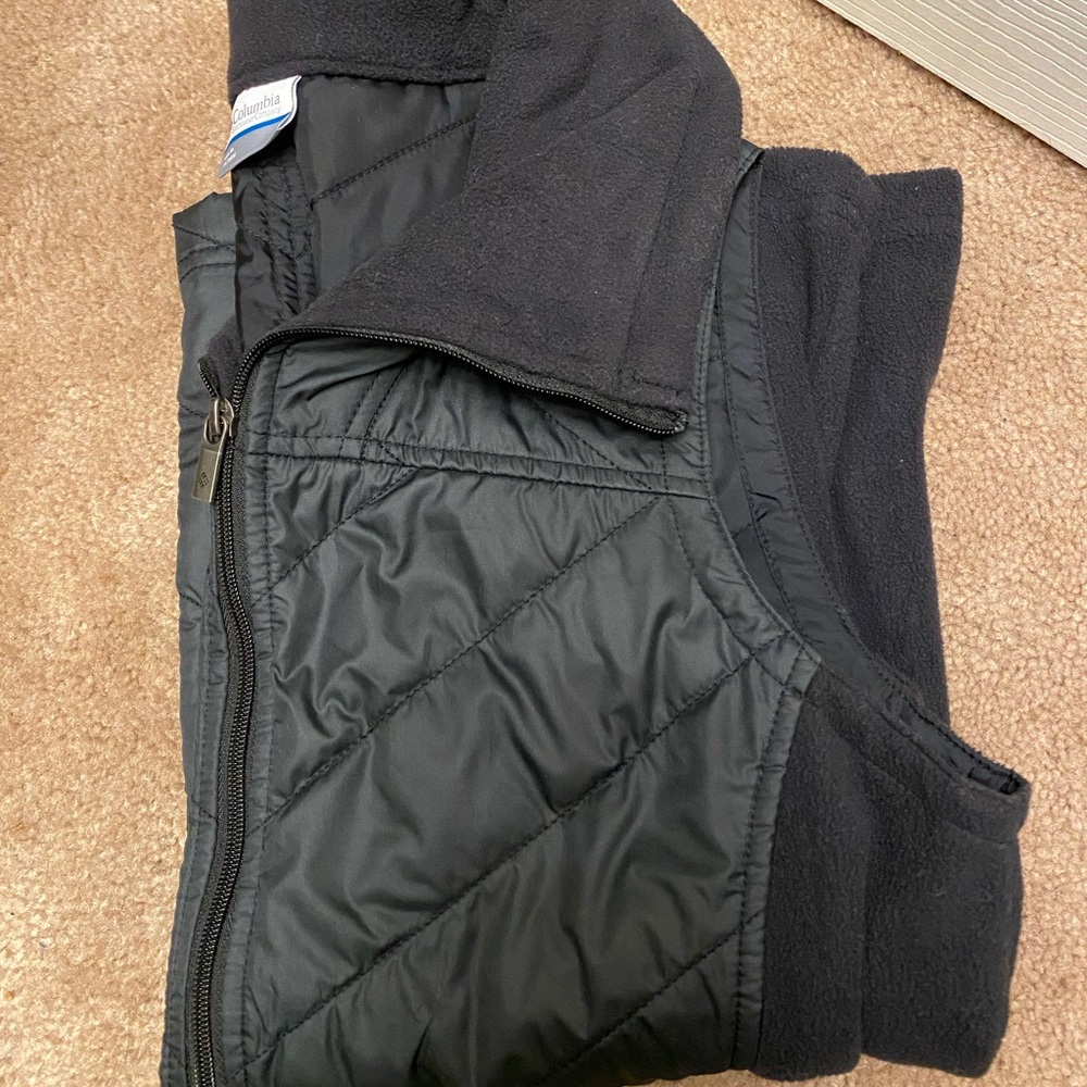 Columbia vest